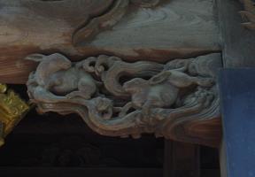 拝殿の彫刻